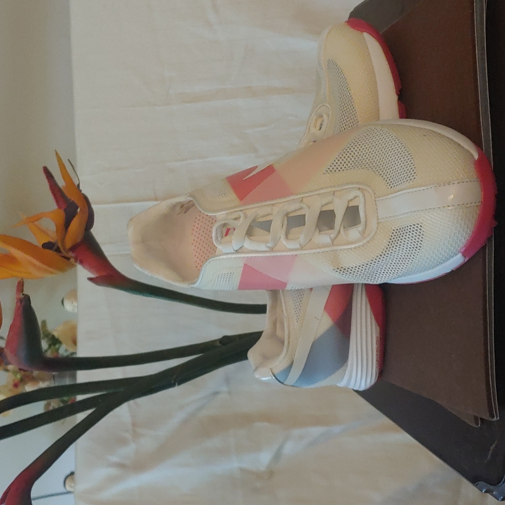Nike woman's sz8W